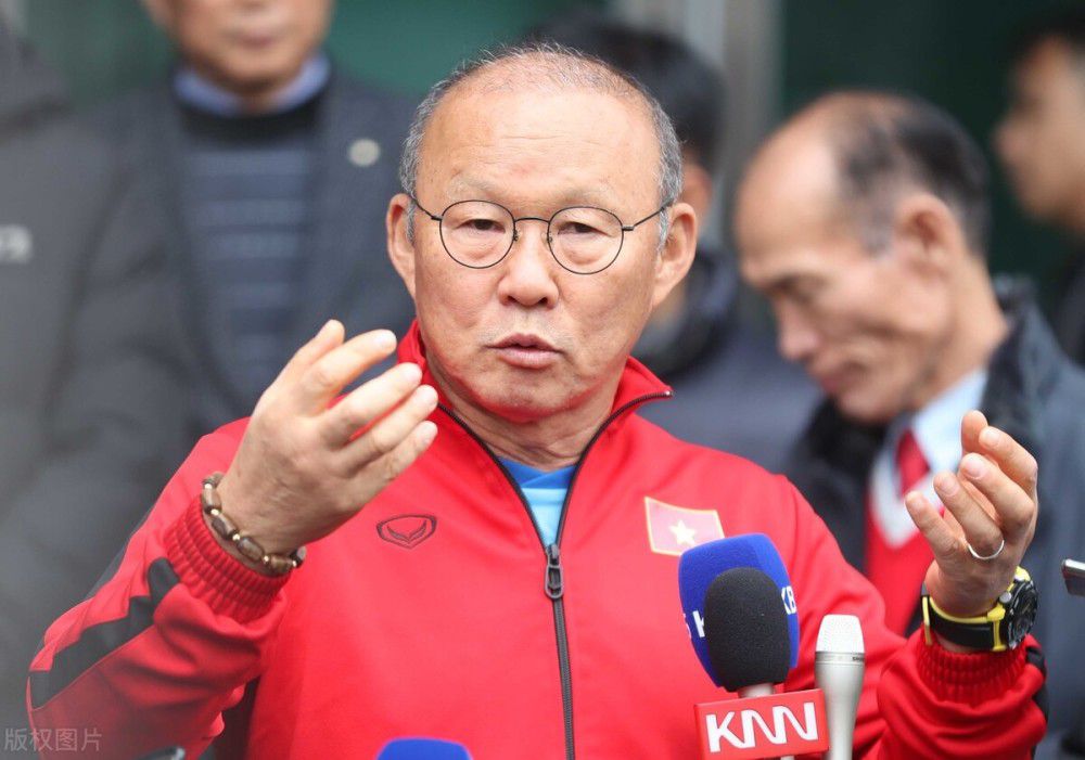 据全市场报道称，米兰不急于召回加比亚，球员的意愿也有待了解。